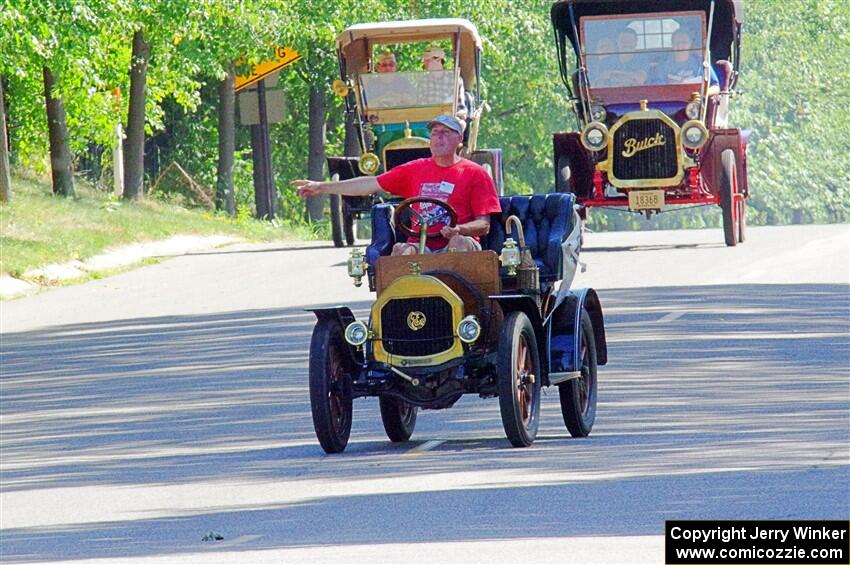 Webster Peterson's 1911 Le Zèbre, Westley Peterson's 1911 Maxwell and Anton Traut's 1909 Buick