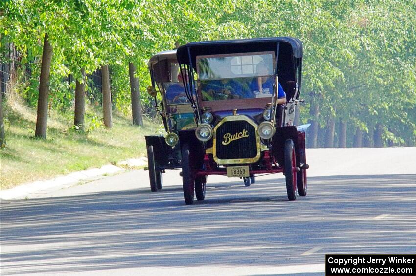 Anton Traut's 1909 Buick and Westley Peterson's 1911 Maxwell
