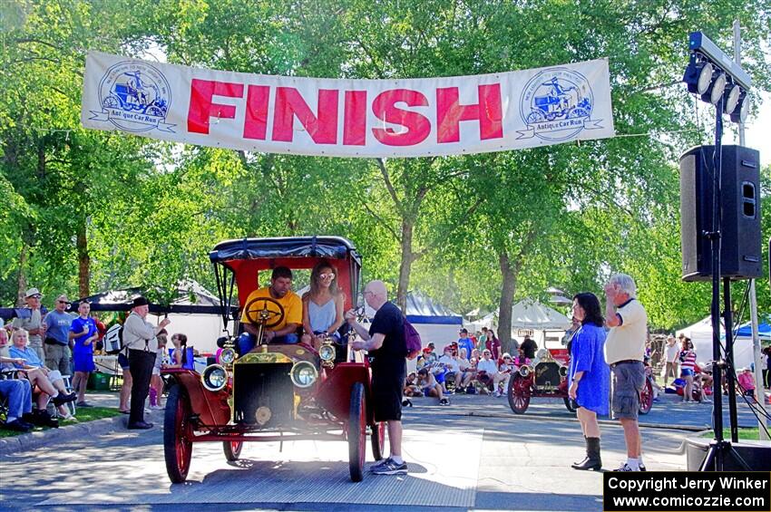 Ron Gardas, Jr.'s 1908 Ford Model S at the finish.