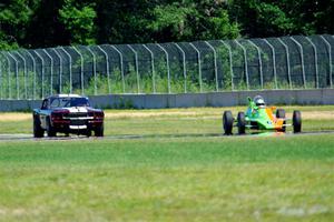 John Hogdal's Citation-Zink Z-16 Formula Ford and Brian Kennedy's Ford Mustang