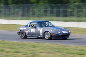 Aaron Jongbloedt's Mazda Miata