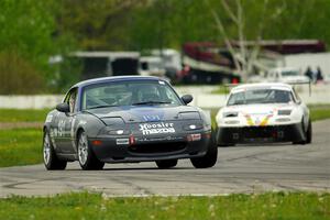 Aaron Jongbloedt's Spec Miata Mazda Miata