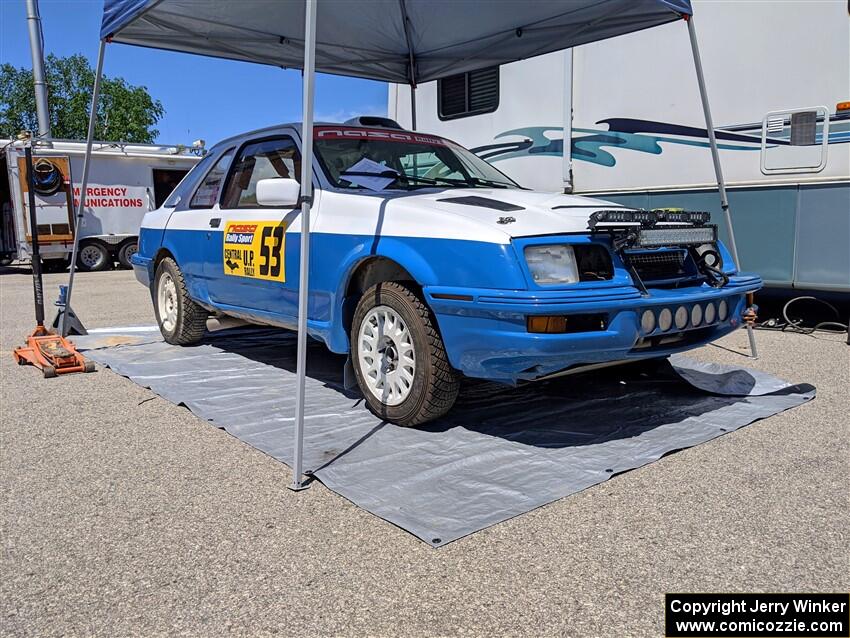 Perry Seaman / Patty Seaman Merkur XR4Ti before the start of the event.