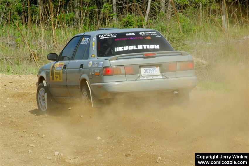 Dexter Clark / Jon McCallie Nissan Sentra SE-R on SS4, J5 South.