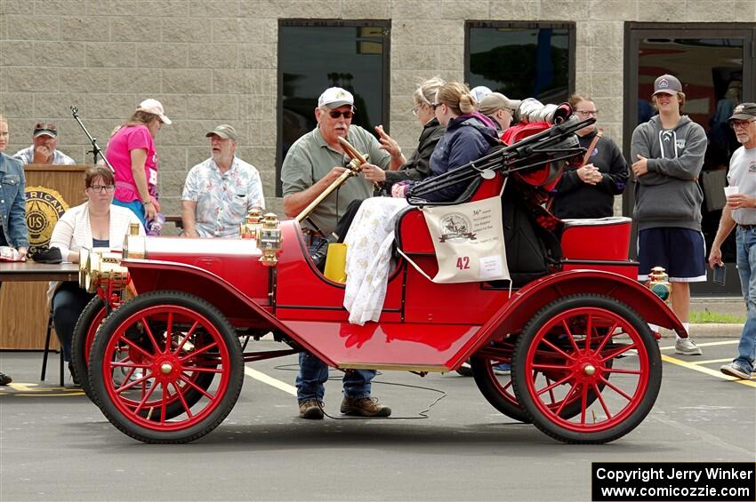 Joyce Pellow's 1908 Ford