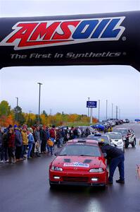 Vivian Campbell / Michael Hordijk Honda Civic leaves the ceremonial start.