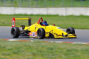 Steve Thomson's Formula Continental Van Diemen RF02/Mazda