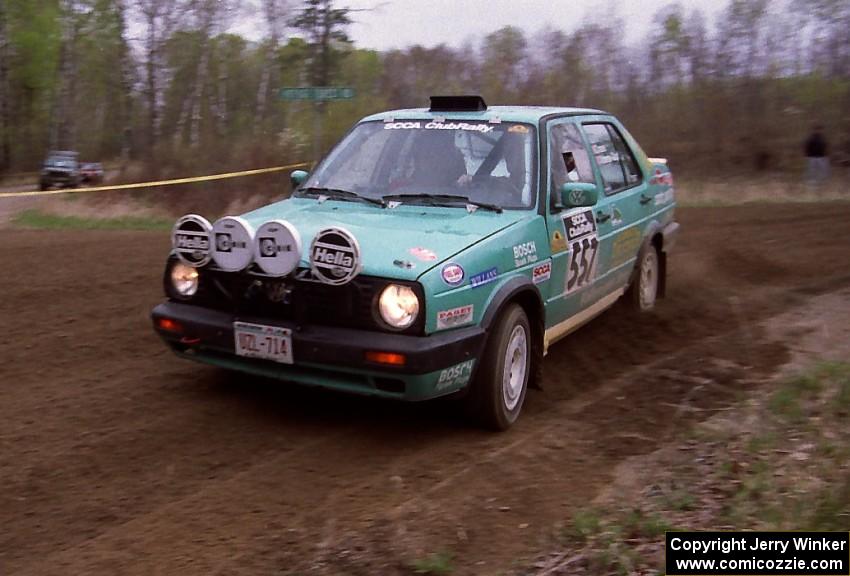 Larry Warrington / Steffen Rampelberg drift their VW Jetta through a 90-left on SS2.