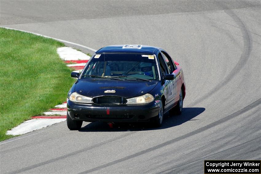 Owen Benson's ITJ Ford Contour