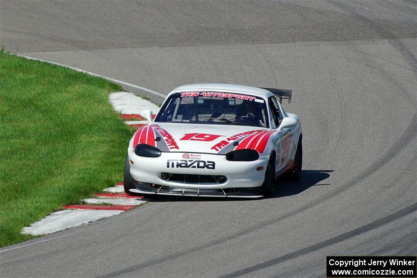 Nolan Elder's STL Mazda Miata