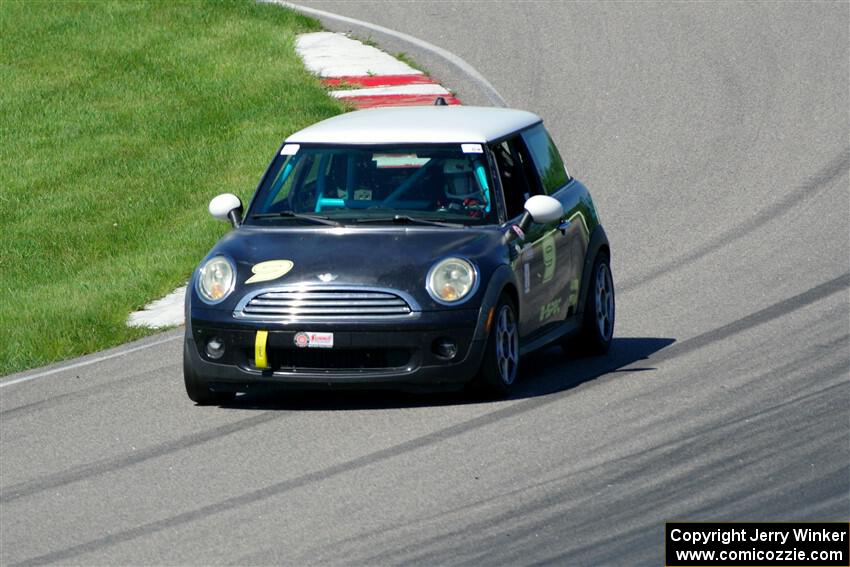 Tim Little's B-Spec MINI Cooper