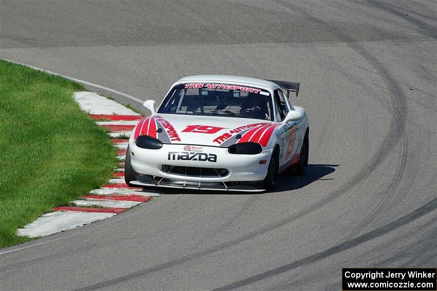 Nolan Elder's STL Mazda Miata