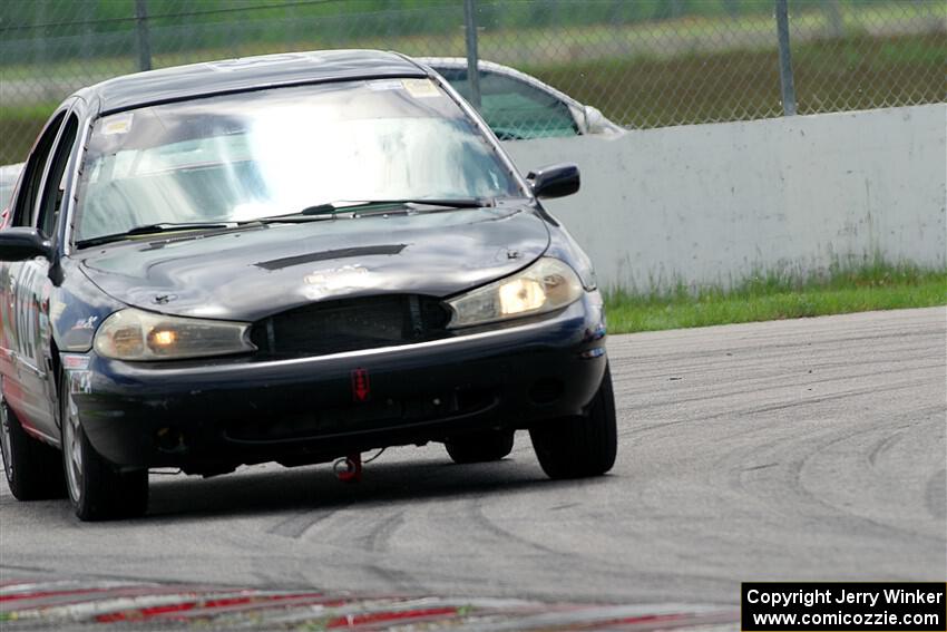 Owen Benson's ITJ Ford Contour