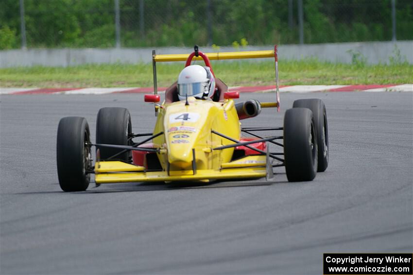 John Janssen's Formula Continental Van Diemen RF02/Mazda