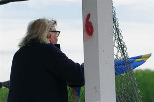 Jimmy Griggs flags from corner 6.