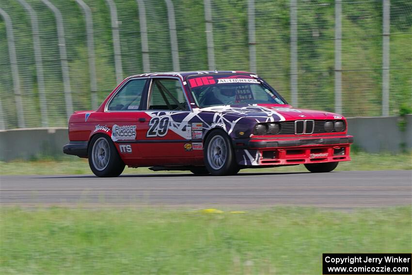 Brighten Hallberg's ITS BMW 325is