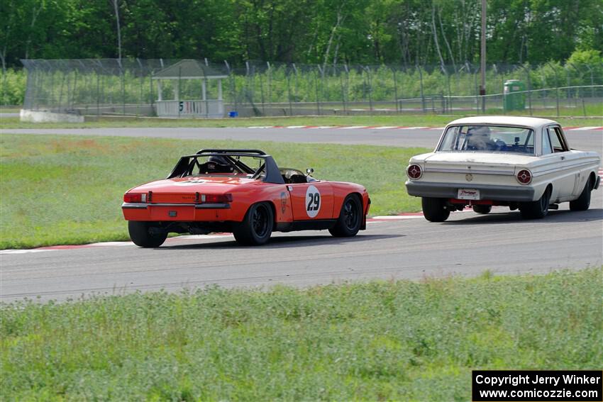 Damon Bosell's Ford Falcon and Ben Robertaccio's Porsche 914/6