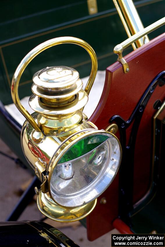 Headlight of Rick Lindner's 1903 Ford.