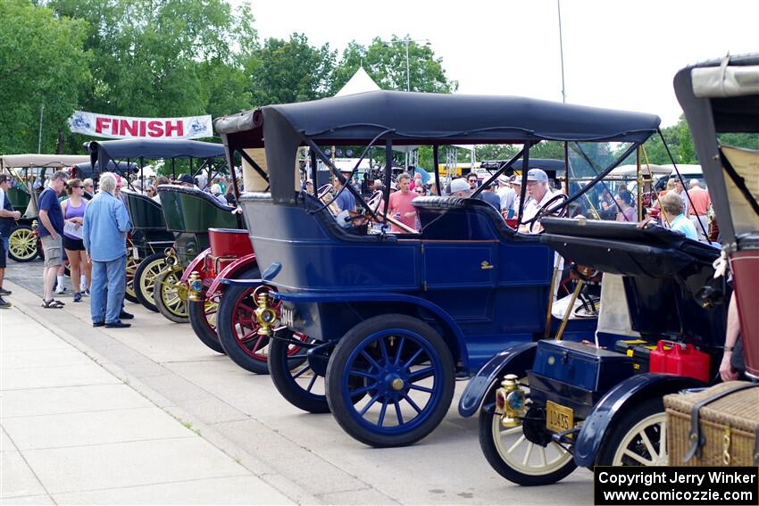Jeff Kelly's 1907 Ford amongst other antique cars.