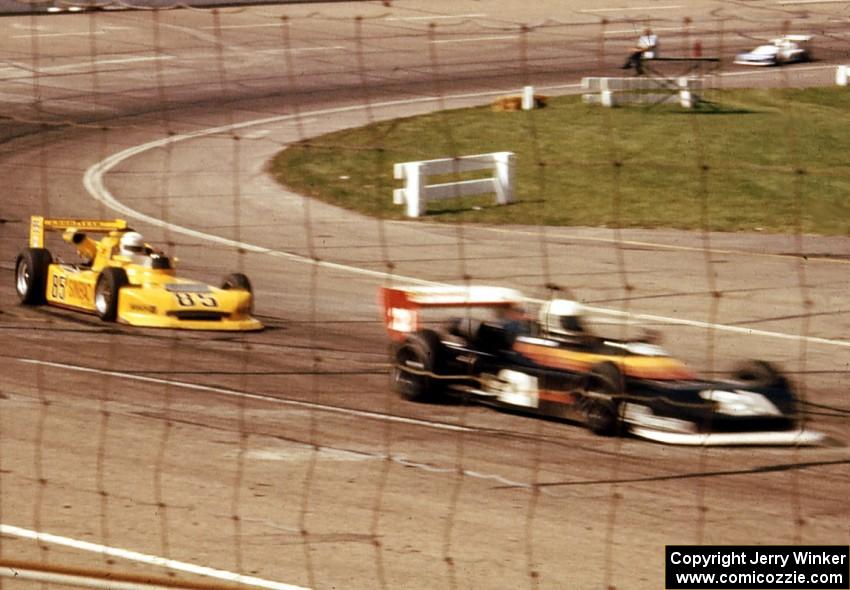 Herm Johnson's Ralt RT-1 leads Tom Klausler's March 79B out of corner four.