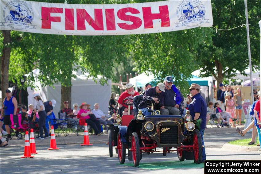 Norm Kopp's 1907 Cadillac at the finish.