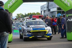 Enda McCormack / Sean McCormack Hyundai i20 R5 leaves the ceremonial start.