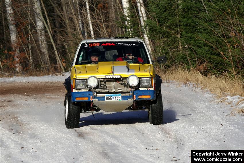 Scott Parrott / Shawn Silewski Chevy S-10 on SS1, Nemadji Trail East.
