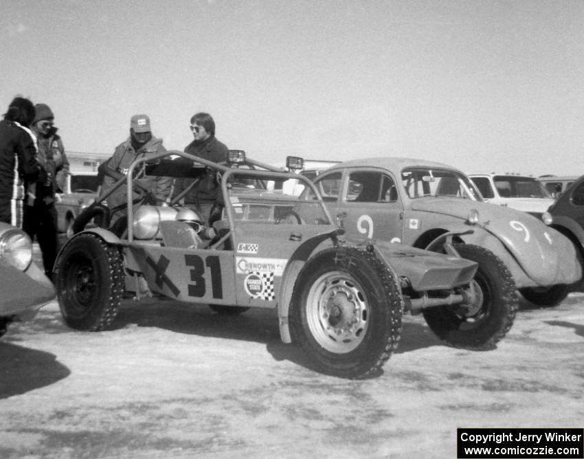 Ron Shelby's VW Chenowth and Kurt Tyralla's VW Beetle