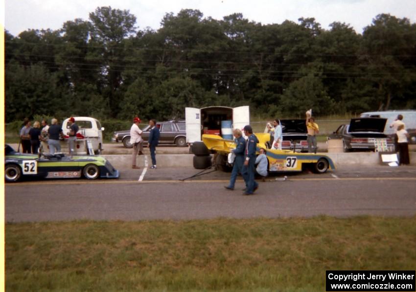 Gary Gove's Chevron B26 (#52) and Horst Kroll's Lola T-300 (#37)