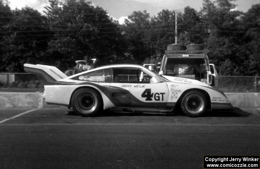 Gerry Wellik ran in A-Sports Racer in his Chevy Dekon Monza