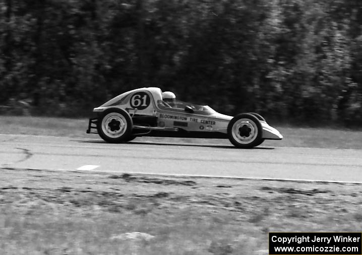 Dave Erickson ran Formula Vee in his Lynx B