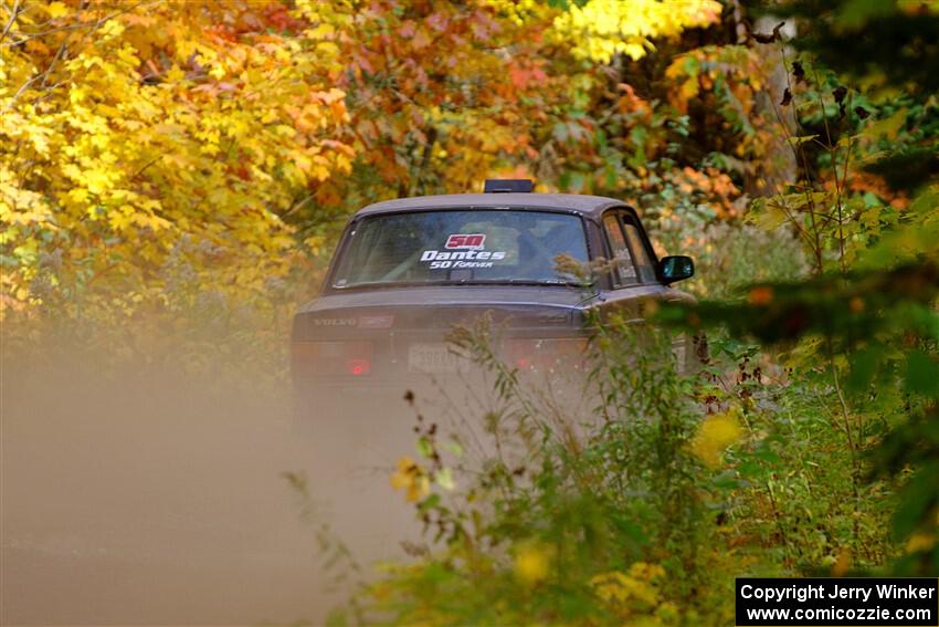 Adam Brock / Shanti Witt Volvo 244 on SS15, Double Trouble.