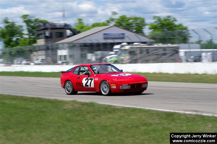 Matt Lawson's ITE-2 Porsche 944 Turbo