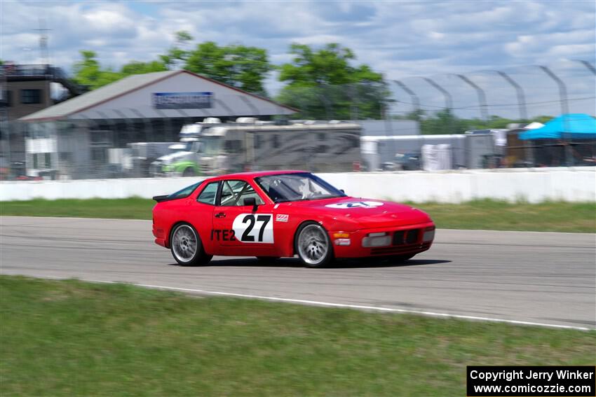Matt Lawson's ITE-2 Porsche 944 Turbo