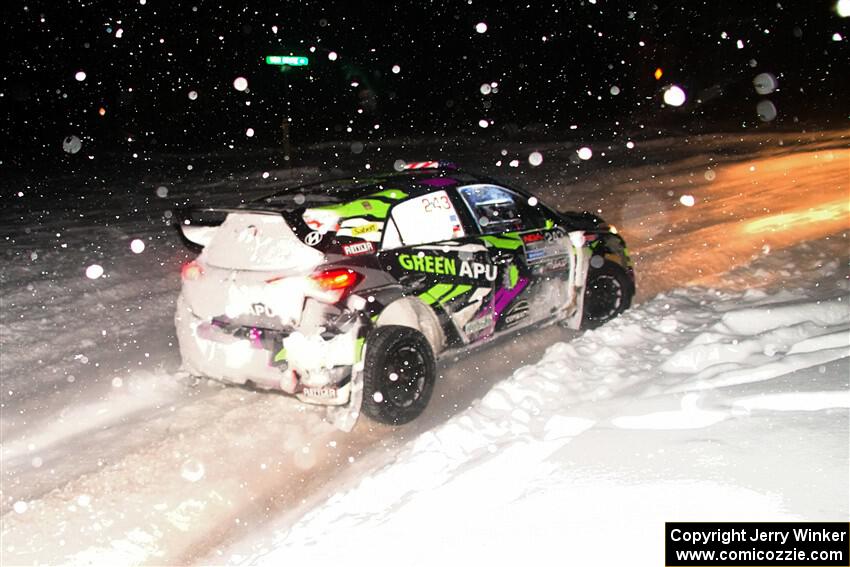 Patrick Gruszka / Aris Mantopoulos Hyundai i20 R5 on SS17, Shoreline-Sage Creek II.