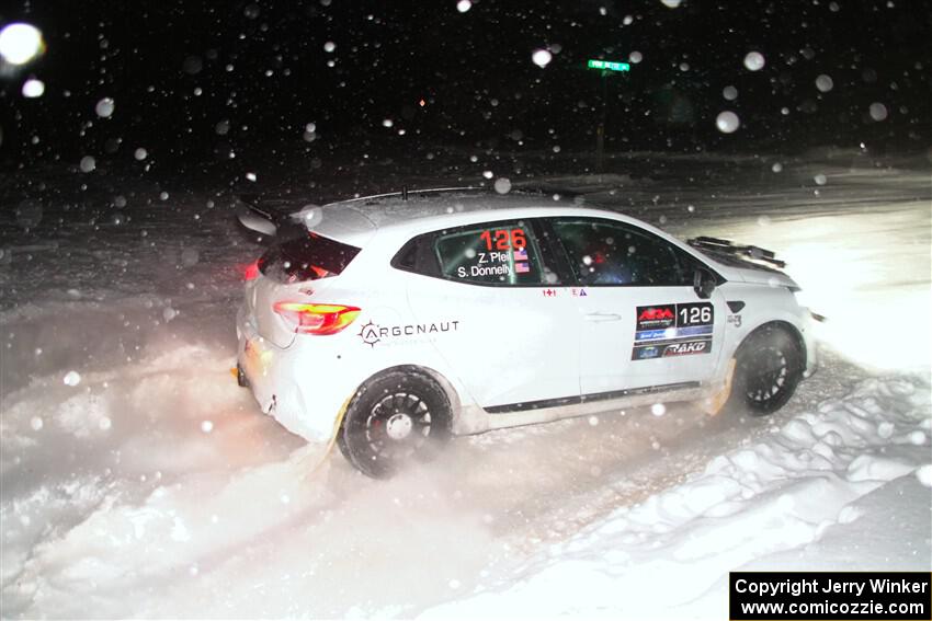 Sean Donnelly / Zach Pfeil Renault Clio Rally3 on SS17, Shoreline-Sage Creek II.