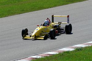 John Janssen's Formula Continental Van Diemen RF02/Mazda