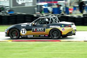 Michael Globe's Mazda MX-5 Cup