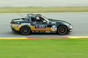 Michael Globe's Mazda MX-5 Cup