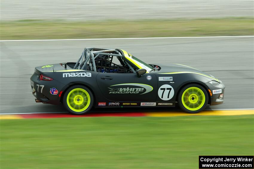 Luke Oxner's Mazda MX-5 Cup