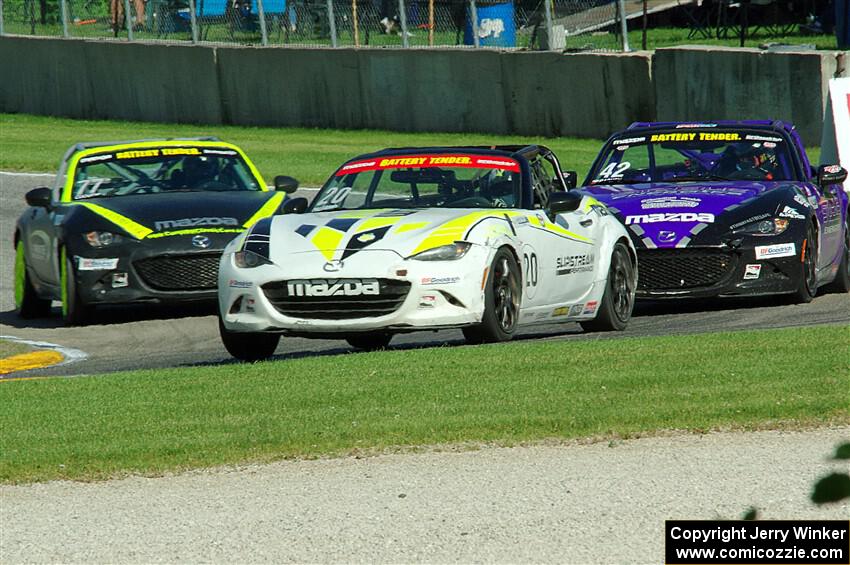 Hernan Palermo's, Assen Rachev's and Luke Oxner's Mazda MX-5 Cups