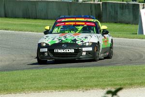 Nathanial Sparks' and Carter Weedon's Mazda MX-5 Cups