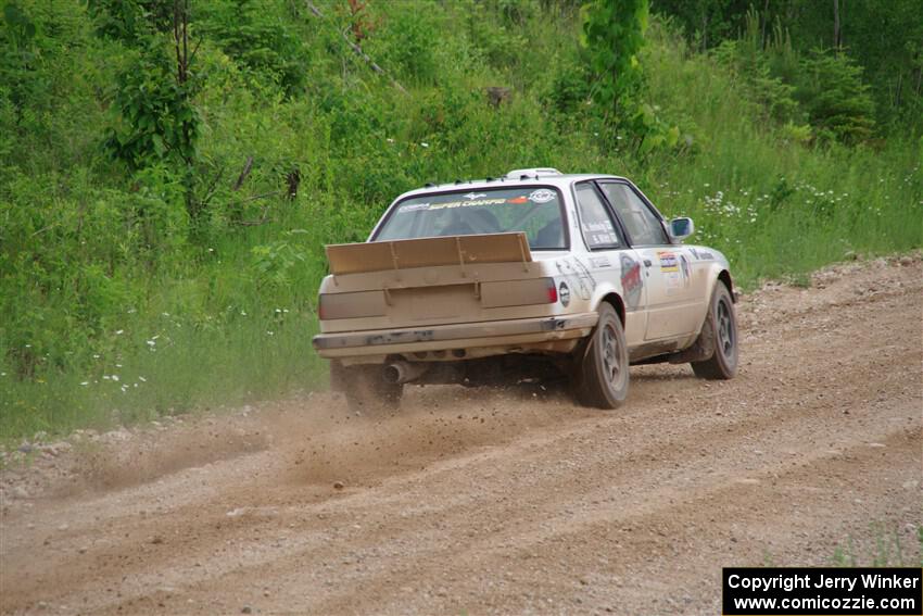 Shanti Witt / Keegan Helwig BMW 325is on SS3, Woodtick Hollow.