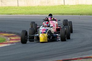 Jay Messenger's Van Diemen RF99 and Dave Petzko's Spectrum 014H