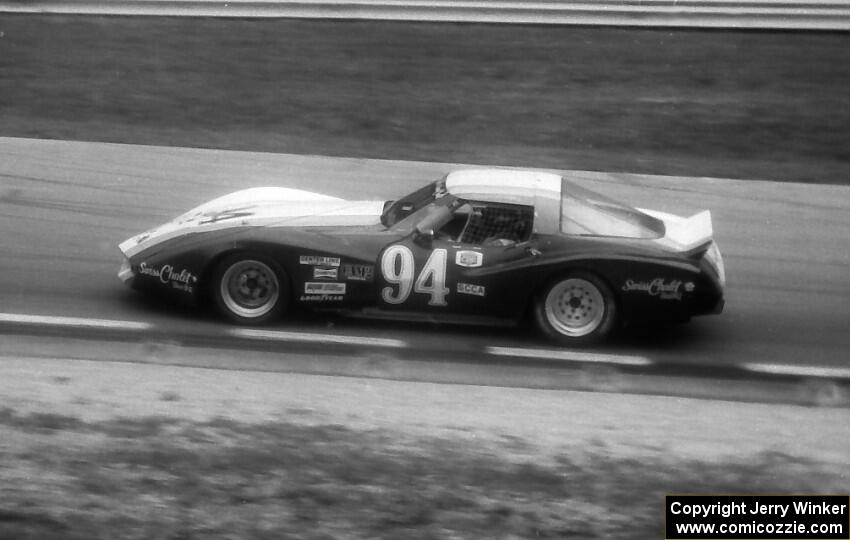 Eppie Wietzes's Chevy Corvette