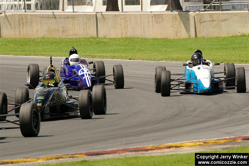 Ayrton Cahan's Van Diemen RF00, Bob Reid's Spectrum 015 and Phil Kingham's Spectrum 011H