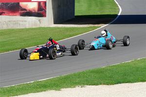 Jay Messenger's Van Diemen RF99 and Michael Dowden's Mygale GR