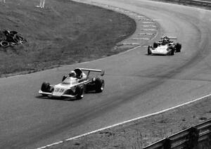 Hiro Nishioka, M.D.'s Dulon MP-18C leads Jerry Griffin's Royale RP18A, both in Formula Continental.