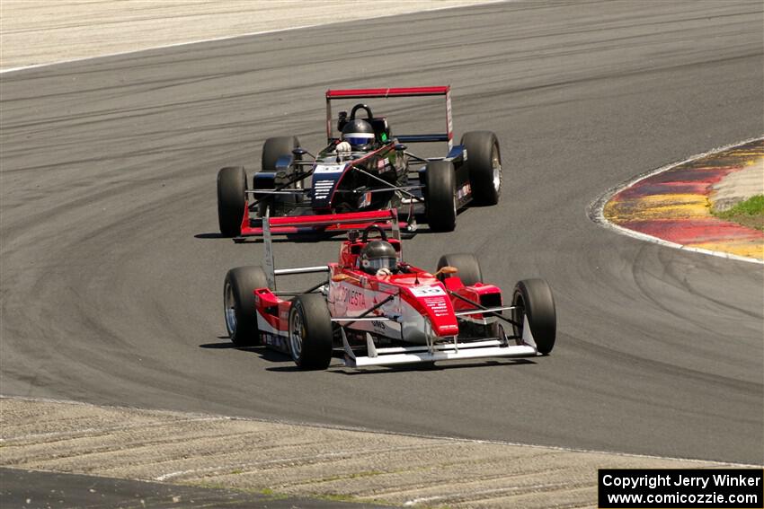Nathan Byrd's JDR F1000 and Charles Livingston's JDR F1000