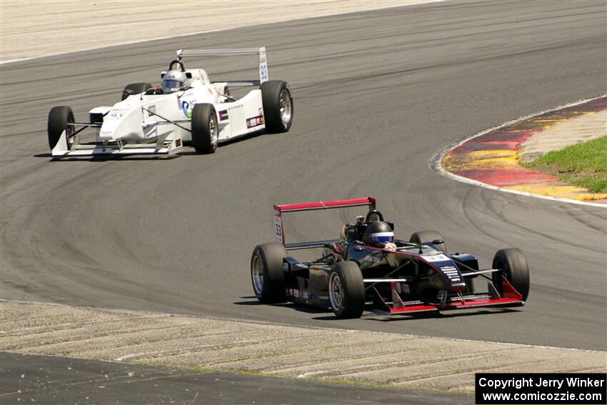 Charles Livingston's JDR F1000 and Steve Hamilton's JDR F1000